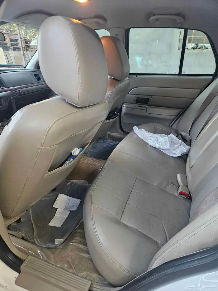 فورد فكتوريا 2011 2