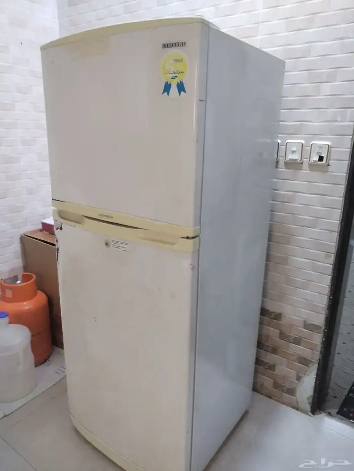 ثلاجه للبيع 0