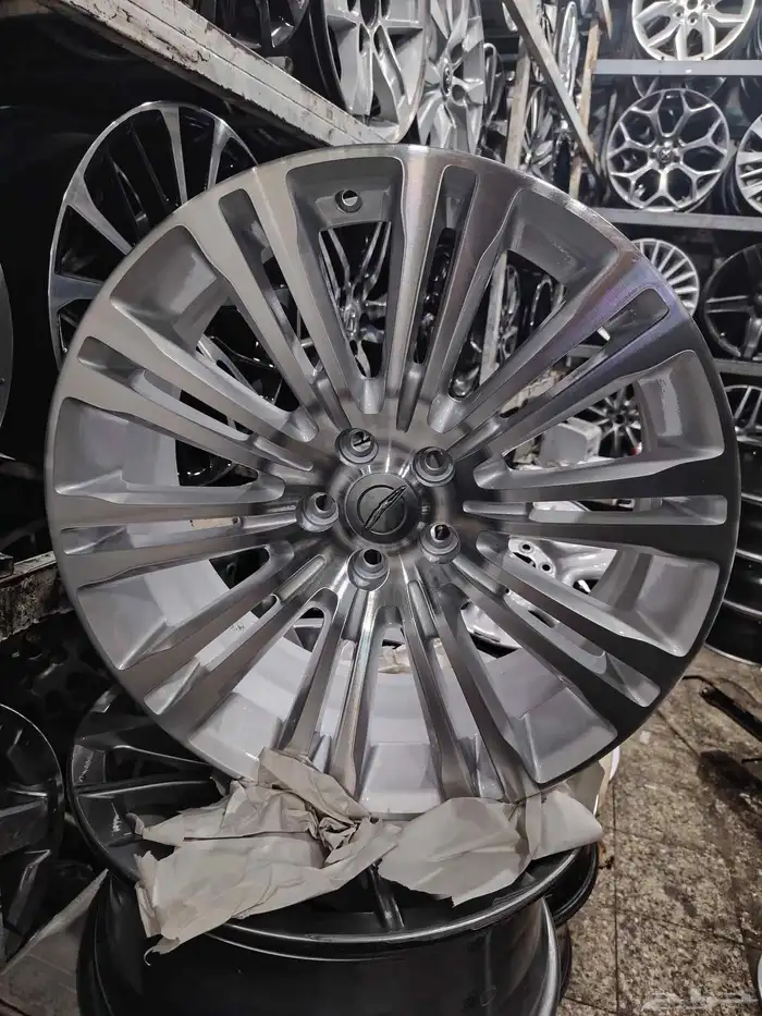 جنوط كرايزلر C300 موديل 2014 مقاس 20 اصلي وكاله 0