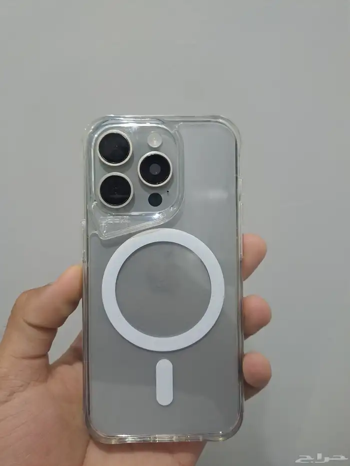 ايفون 15 برو ب1800 بسس لمده محدود 0