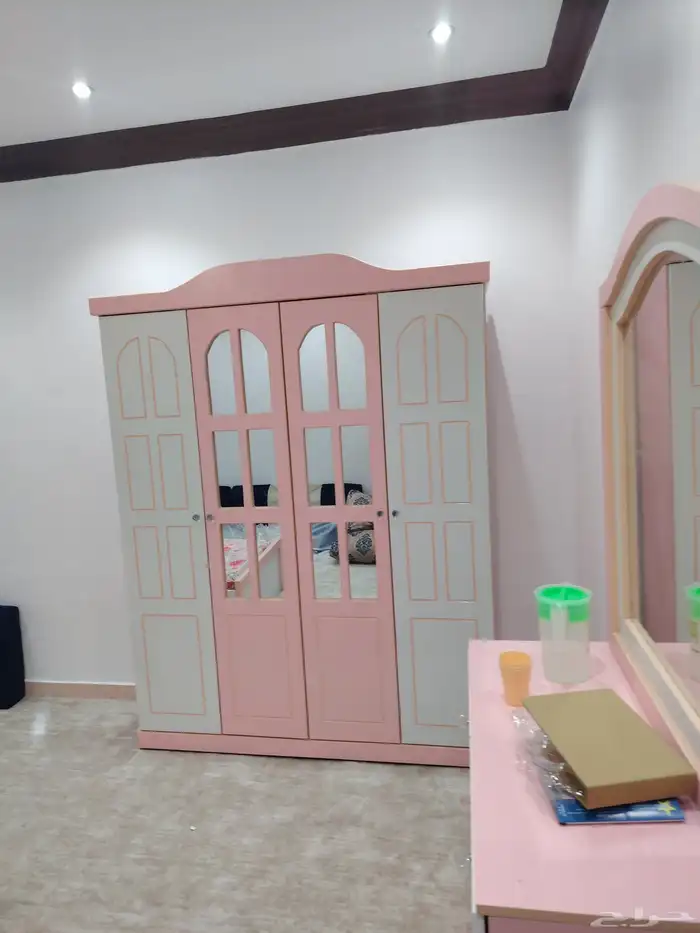 سرير حديد دولاب غرفه 1