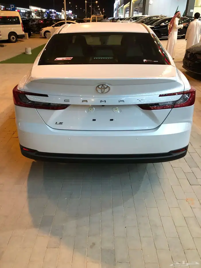 تويوتا كامري LE بنزين 2025 4
