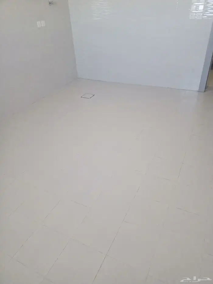 Polishing outdoor tiles 4