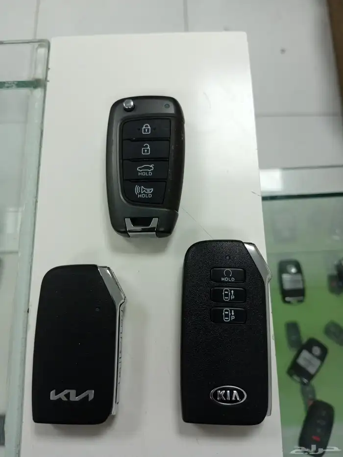 نسخ مفاتيح برمجه جميع انواع السيارات البصمه والمشفره فتح خزا 0