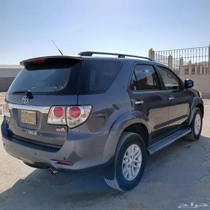 فورتشنر 2014 دبل 6 سلندر - بدى ومحركات وكاله - ممشى قليل 24