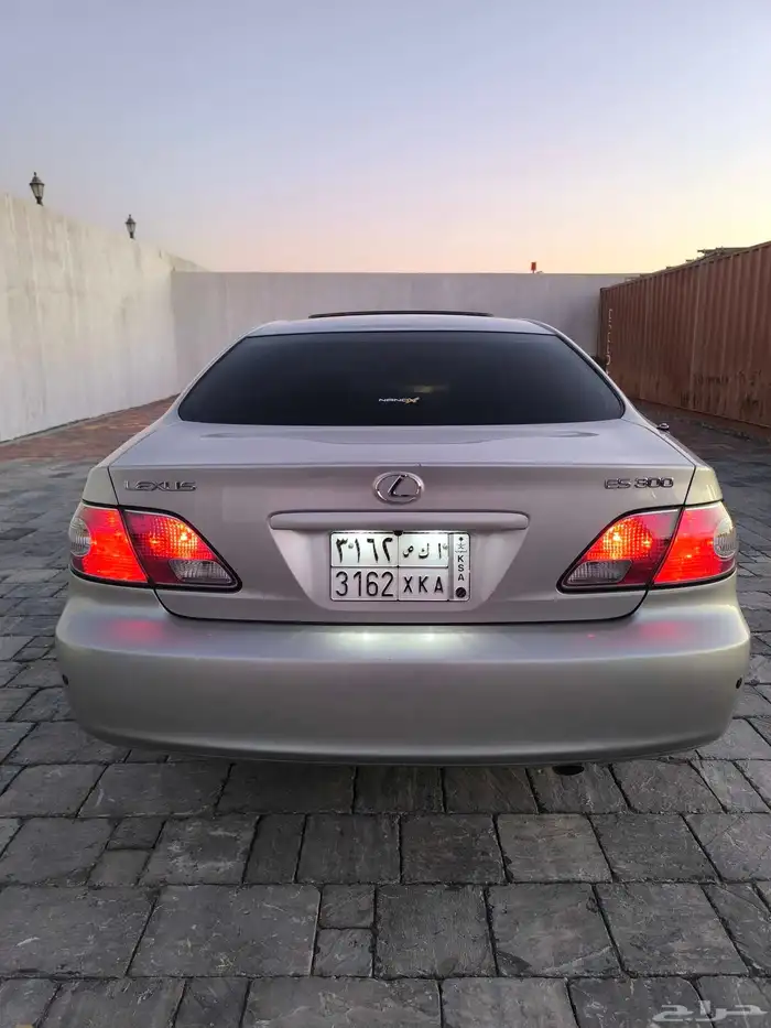 لكزس ES300 2003 نظيف 16