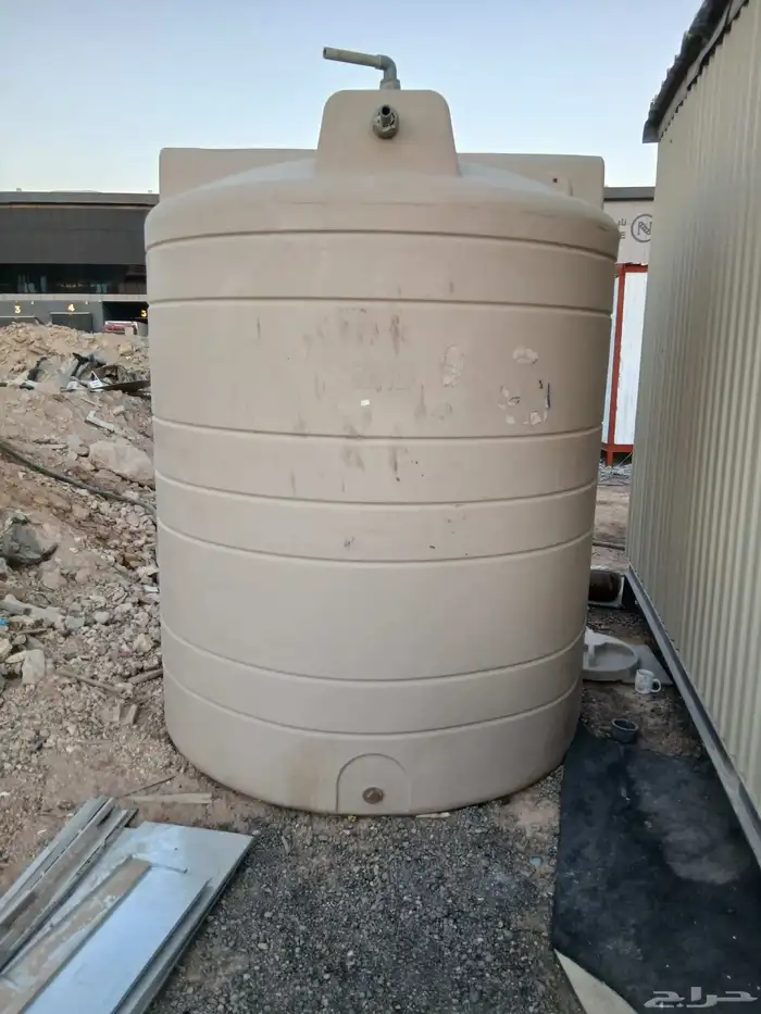 خزانات بلاستيك للبيع 0