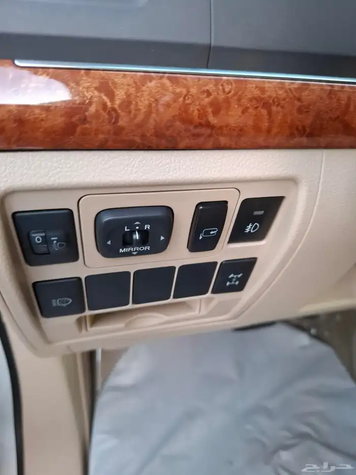 لاندكروزر 2015 وكاله قمة في النظافة 33