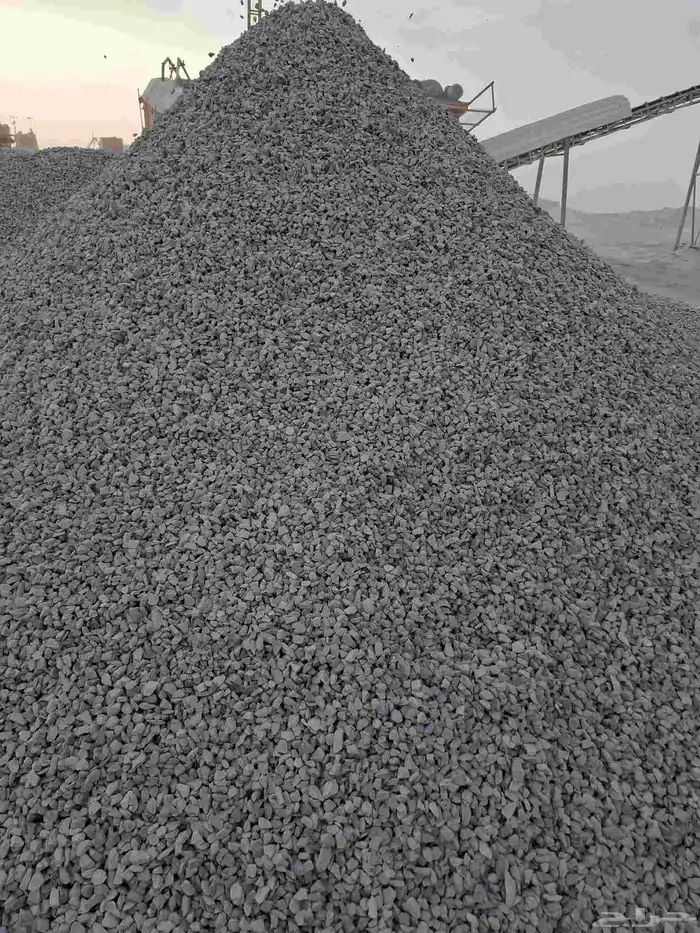 بحص ابيض ورمل احمر وصبيز واسفلت 6