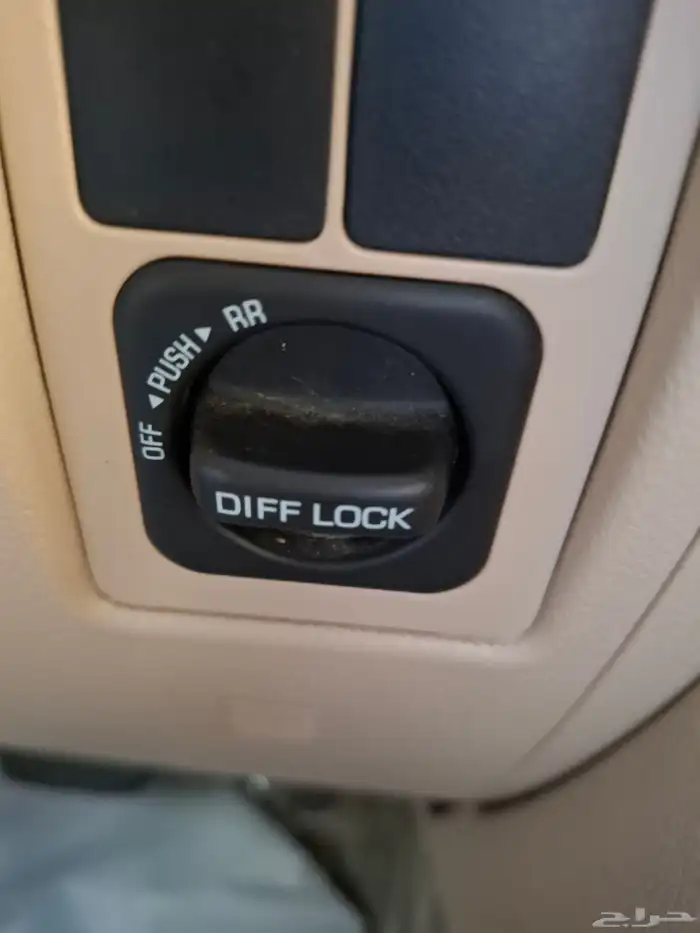 لاندكروزر 2015 وكاله قمة في النظافة 46