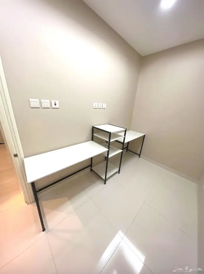 مكتب شكل حرف ال L 4