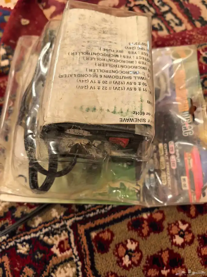 للبيع محول كهرباء من 12فولت إلى 220 فولت ومخرجUSB 13