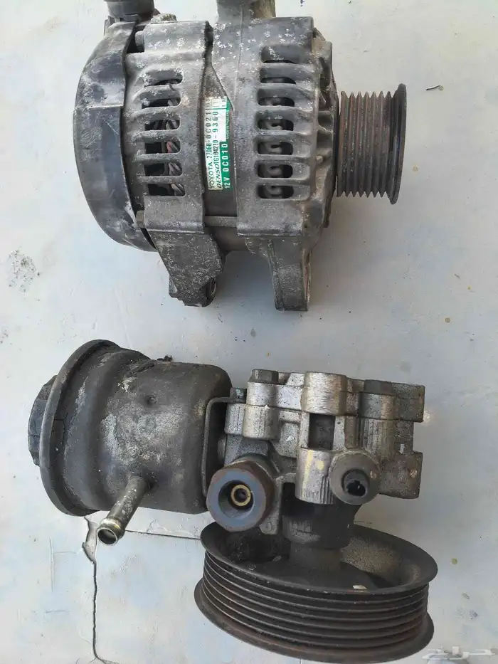 اغراضي تويوتا هايلوكس أصلي دينمو وطرمبة دركسون وعداد 0