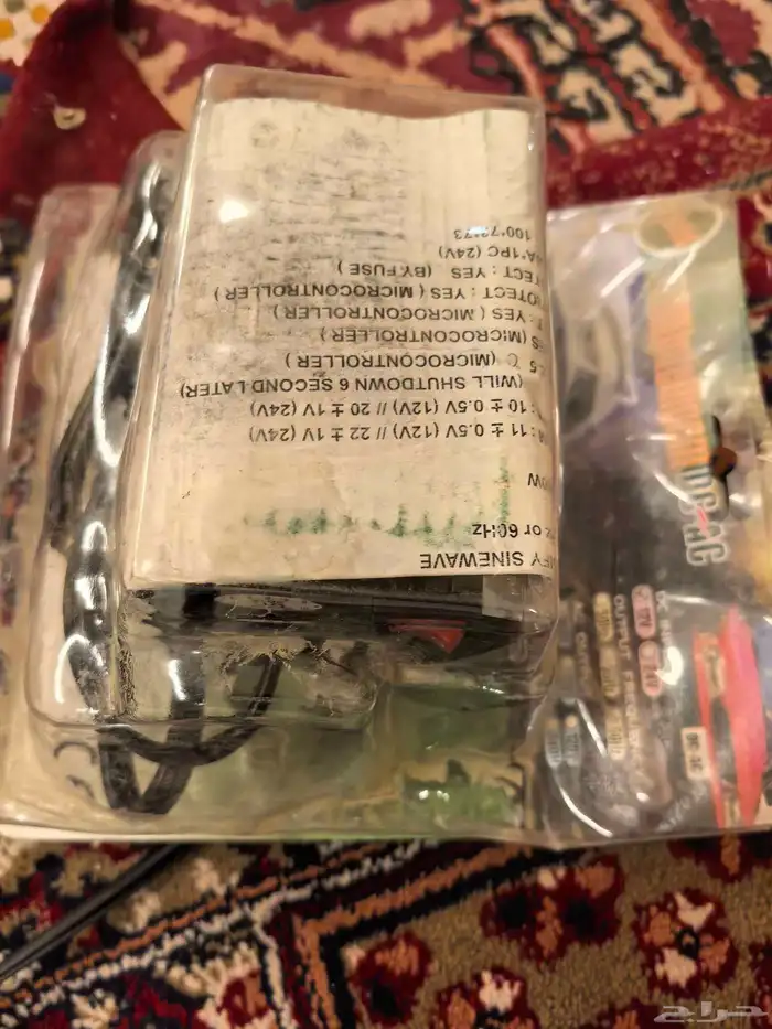 للبيع محول كهرباء من 12فولت إلى 220 فولت ومخرجUSB 14