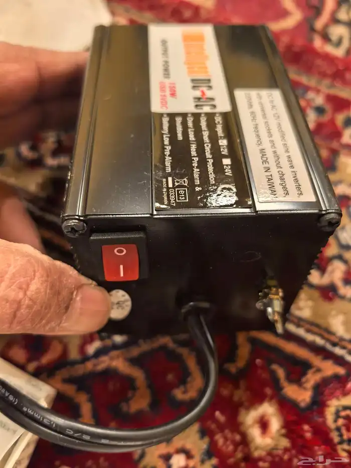 للبيع محول كهرباء من 12فولت إلى 220 فولت ومخرجUSB 11