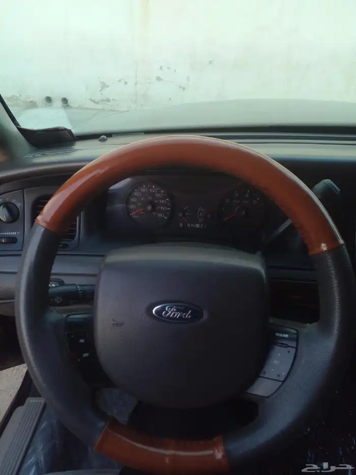 فورد كراون فكتوريا 2006 7