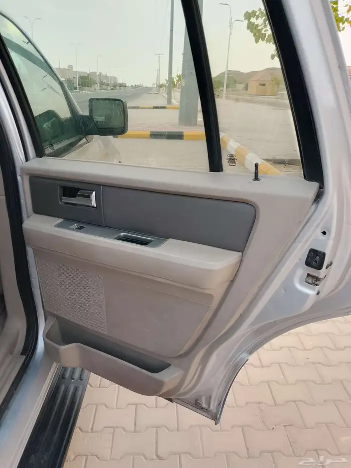 للبيع اكسبيدشن 2013 10