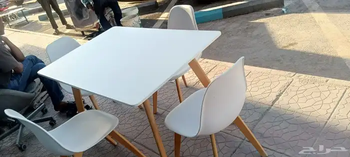 متوفرة طاولة اربعه كرسي ابيض شركه هوم سنتر 3