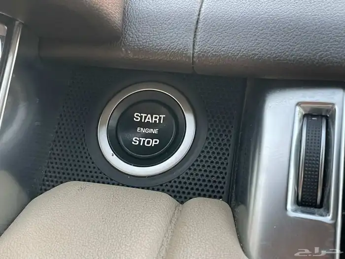 رنج روفر سبورت 2018 نظيف جدا 31