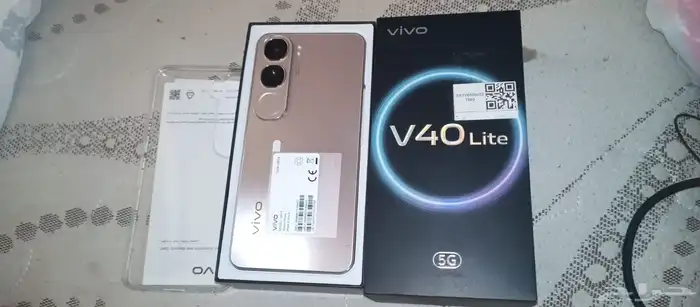 جوال فيفو V40 لايت فضي تيتانيوم جديد بالكرتون 0