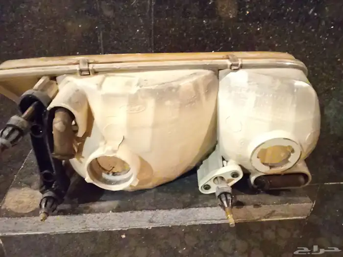 شمعات فورد ماركيز موديل 2003 وكاله 6