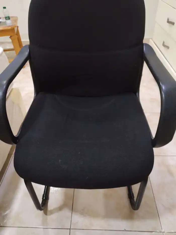 ثلاجة غسالة سرير دولاب كراسي وأنترية للبيع لدواعي السفر 1