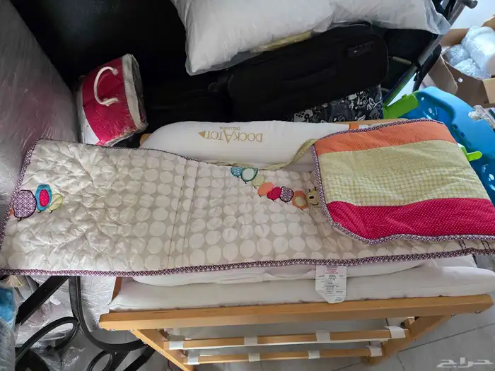 أغراض اطفال للبيع طاولة تغيير كرسي طعام نطاطة عرباية 15