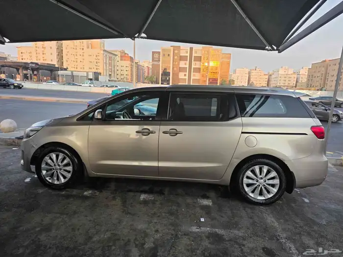 كيا كرنيفال 0