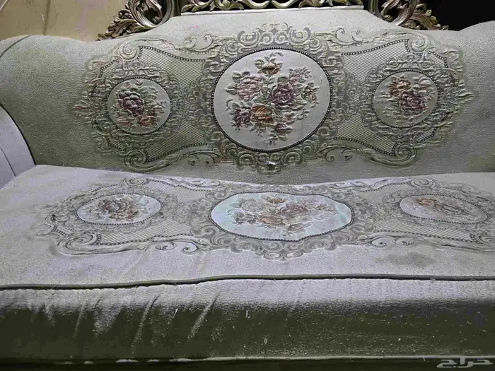 كنب تركي مستعمل السعر 600 للجادين فقطط 2