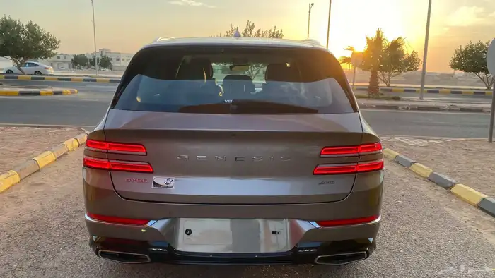 هونداي جنسيس 2021 بنزين دبل رادار برجيكتر 5