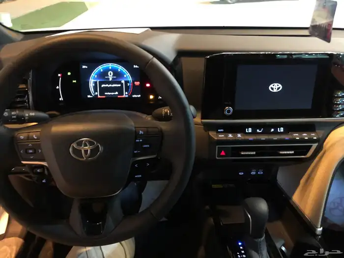 تويوتا كامري LE بنزين 2025 6