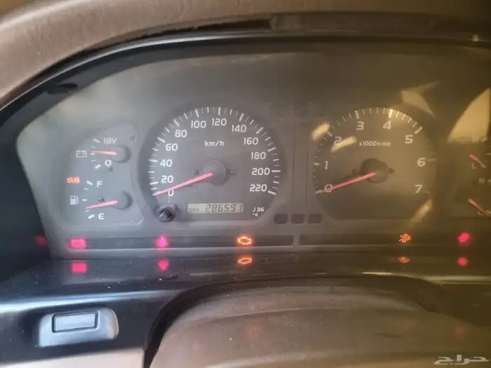 جيب تايوتا لاند كروزر موديل 2000 7