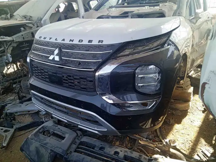 تشليح سيارات ميتسوبيشي 4