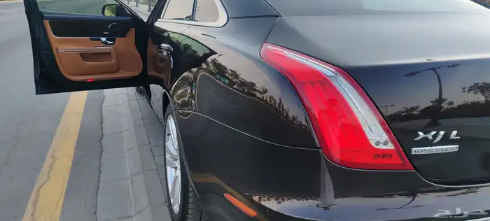 جاكوار 2011م  Xj 7