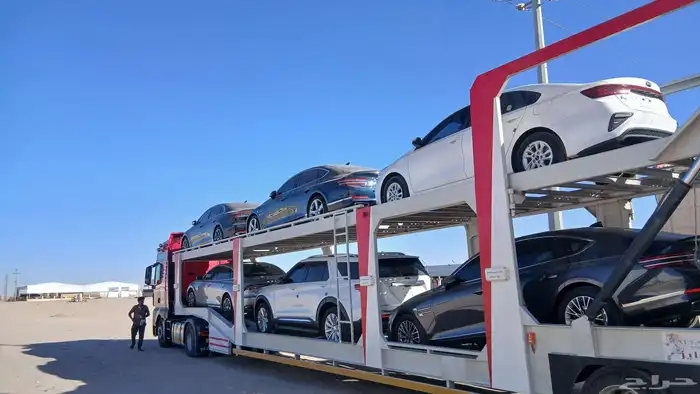 معرض اضواء البريمي حفر الباطن وصول عدد من السيارات الكورية 1