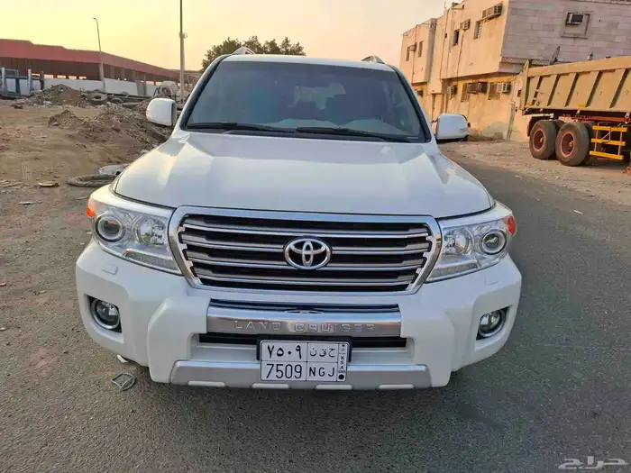 لاندكروزر 2015 وكاله قمة في النظافة 21