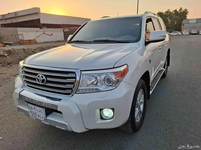 لاندكروزر 2015 وكاله قمة في النظافة 18