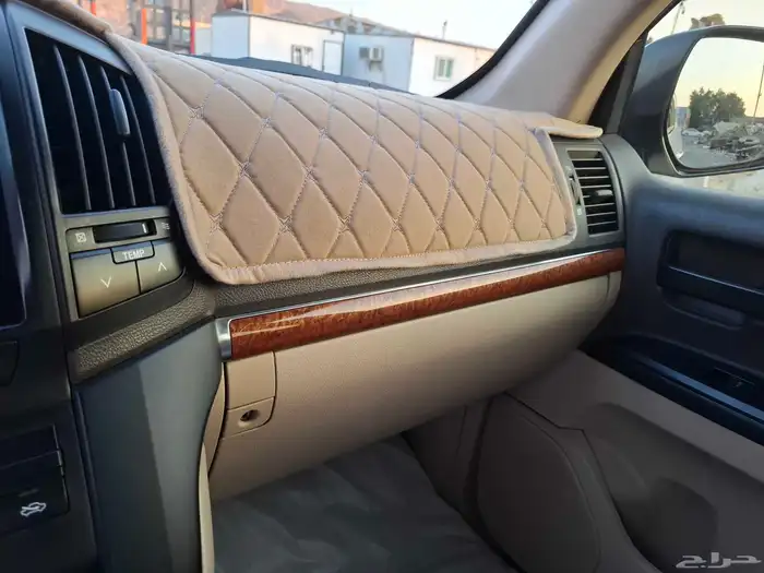 لاندكروزر 2015 وكاله قمة في النظافة 41