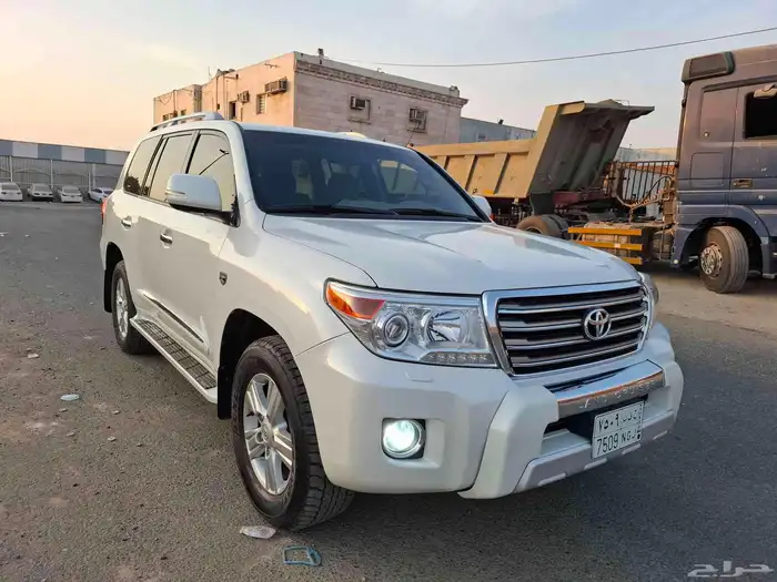 لاندكروزر 2015 وكاله قمة في النظافة 2