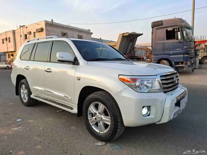 لاندكروزر 2015 وكاله قمة في النظافة 4