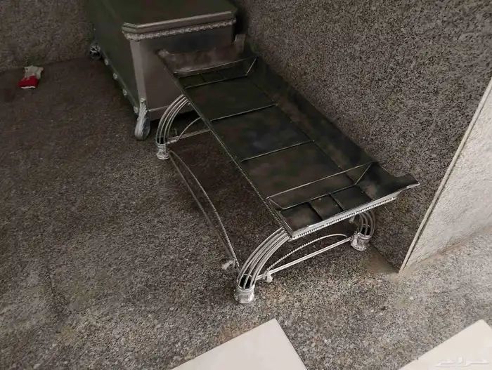 اغراض منزلية اثاث دولاب وسرير مفرد ومنقل 2