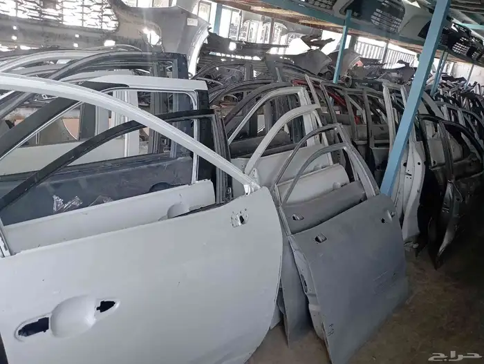 (جيب لاندكروزر) ( كامري)( رافور )( كرولا )2018-2024 4