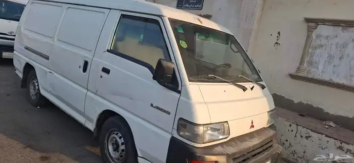 فان ميتسوبيشي للايجار 0