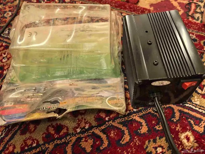 للبيع محول كهرباء من 12فولت إلى 220 فولت ومخرجUSB 7
