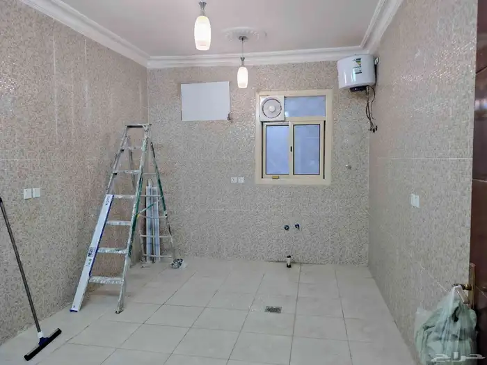 شقه للايجار المهديه طابق اول 3 غرف وصاله مدخلين السعر 35 الف 7