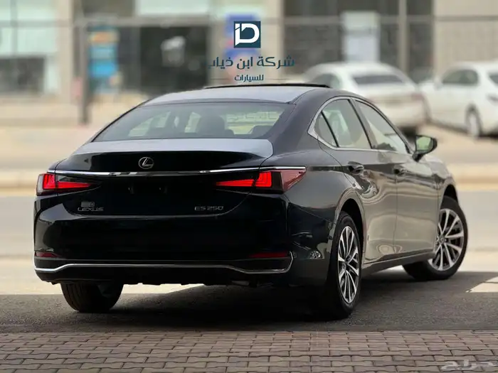 لكزس ES 250 فئة AA سعودي 2025 3