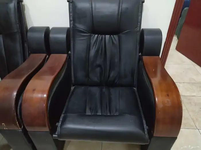 ثلاجة غسالة سرير دولاب كراسي وأنترية للبيع لدواعي السفر 7