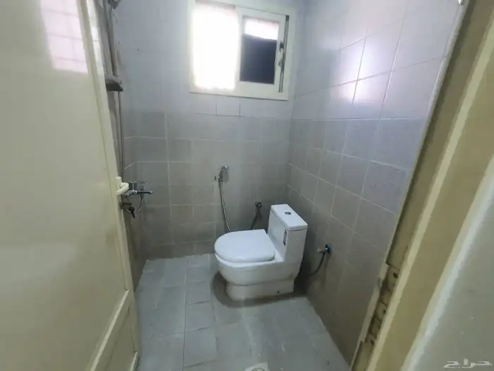 للايجار شقه ارضيه فى حى الفيحاء بالدمام عوائل فقط 2