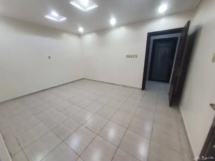 للايجار شقه ارضيه فى حى الفيحاء بالدمام عوائل فقط 4