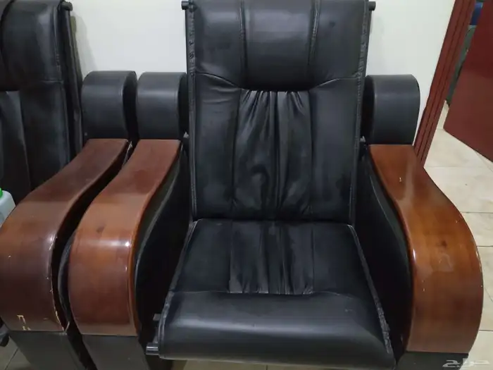 ثلاجة غسالة سرير دولاب كراسي وأنترية للبيع لدواعي السفر 8